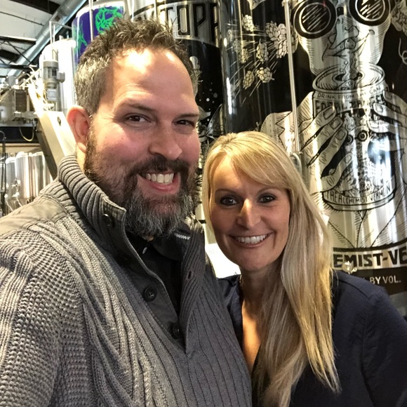 Hi I’m Andrea and thanks for shopping our closet! - Picture 4 of 4